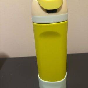 Owala Lemon Lime 24 oz. Free sip. Never used